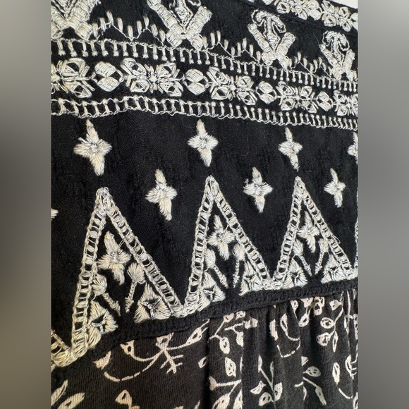 Lucky Brand Floral Black White Silver Accents Women's Long Sleeve Blouse Size XL - Picture 9 of 12